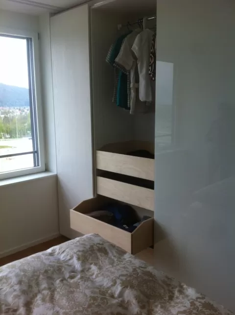 Kleiderschänke (4)