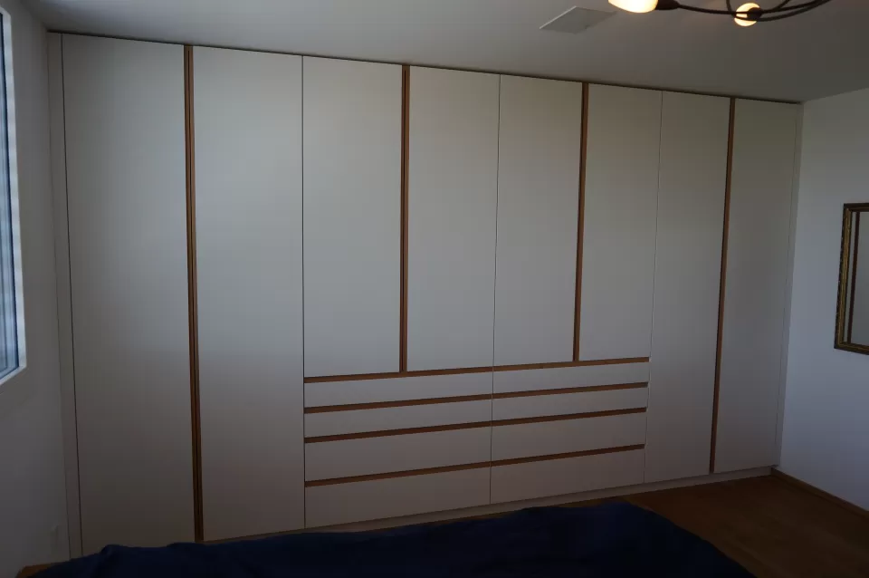 Sarasin Kleiderschränke (3)