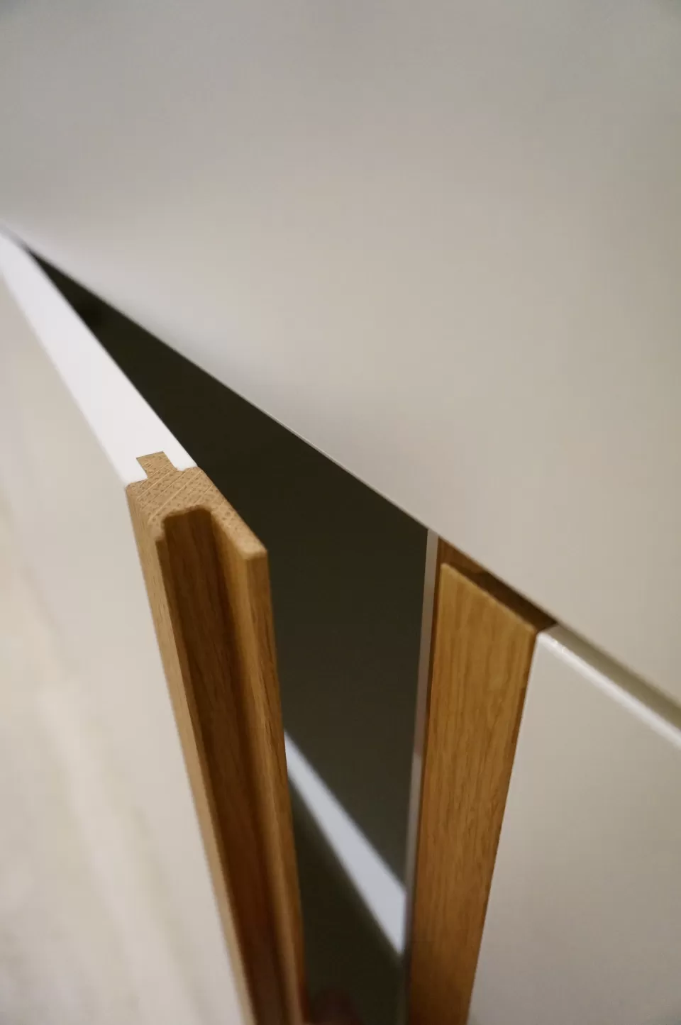 CLAR Schränke HOLE (8)