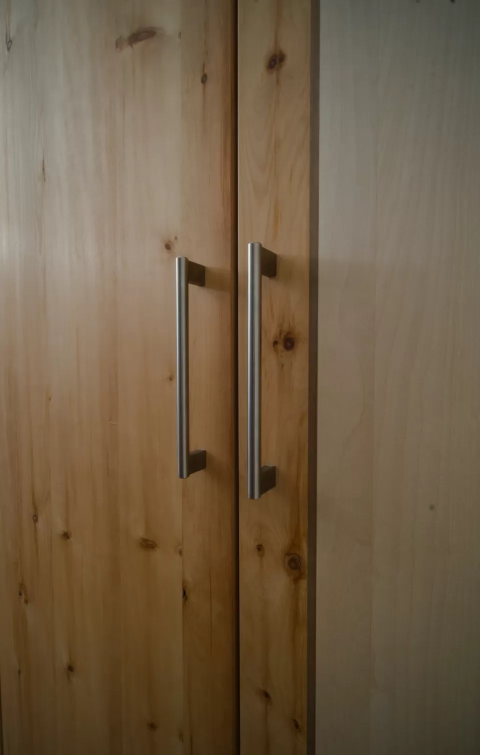 Kleiderschrank